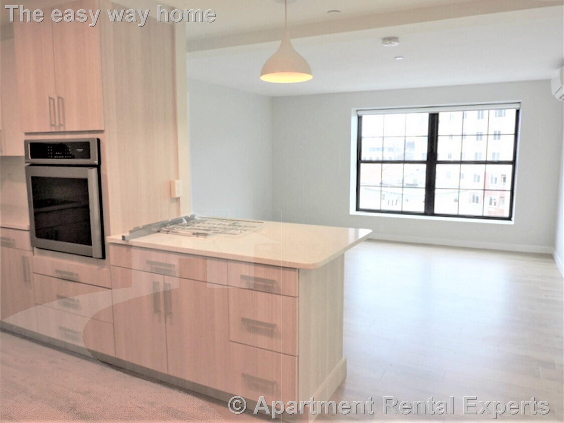 Primary Photo - 10 Soden St