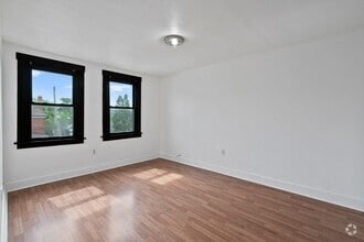 Building Photo - 1533 Alverado Ave