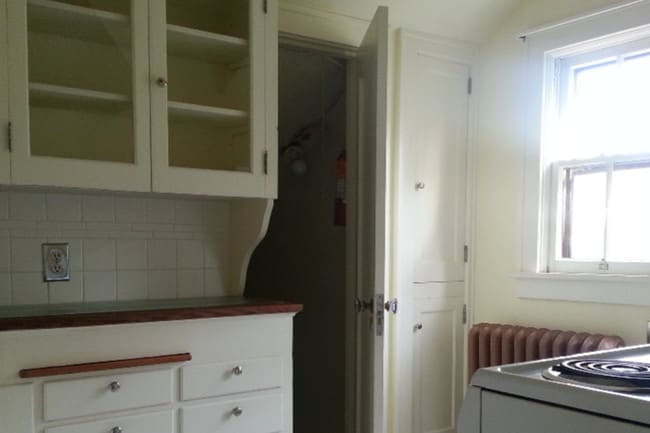 Large pantry off kitchen - 223 NW 28th St