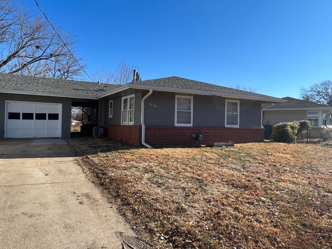 Foto principal - 5026 W Craw St