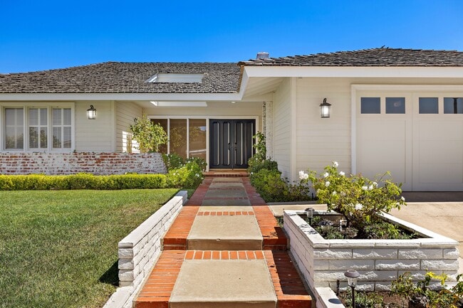 Building Photo - 2612 Lighthouse Ln