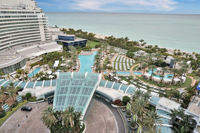 Foto del edificio - 4401 Collins Ave
