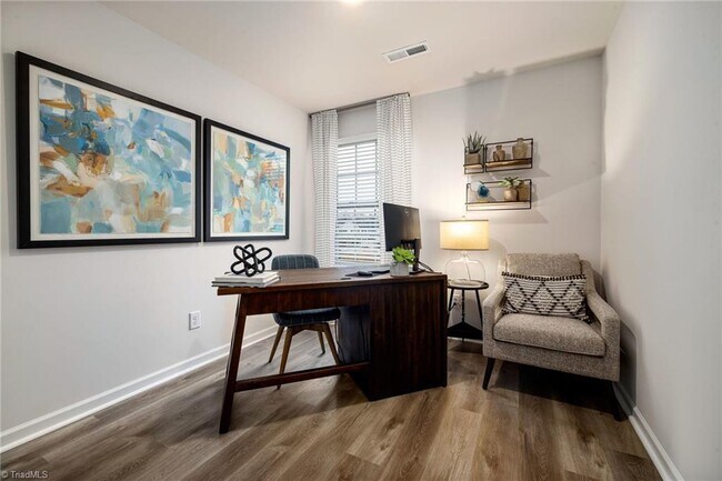 Foto del edificio - 5641 Carrington Ct