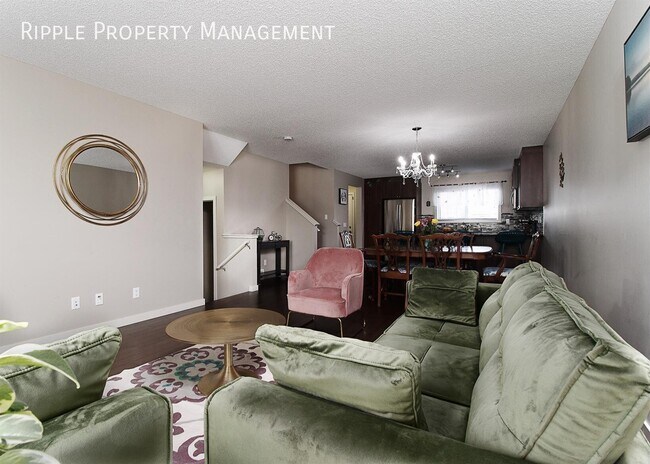 Photo du bâtiment - Spacious 3 bedroom 2 bathroom townhouse in the community of Legacy