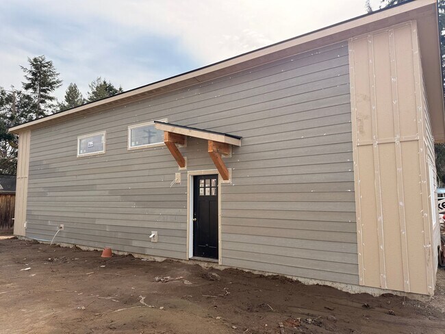 Building Photo - New Construction!