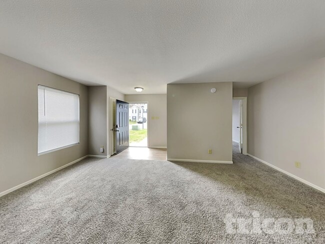 Building Photo - 8039 Retreat Ln