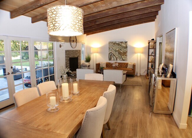 Foto del edificio - 4820 Abbeyville Ave