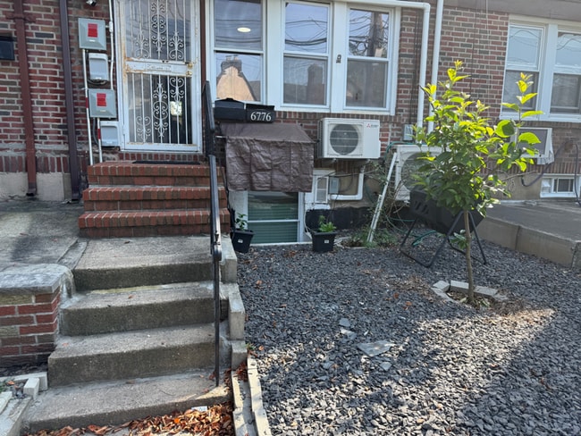 Building Photo - 67-76 Dartmouth St