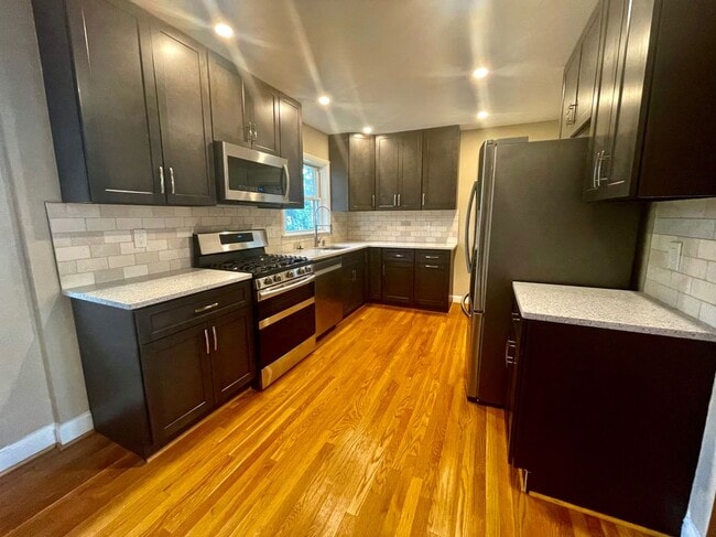 Foto del edificio - 8800 Sterling St