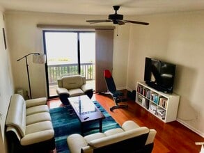 Building Photo - 199 Sandcastle Key