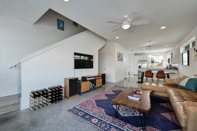 Foto del edificio - 801 N Bluff Dr