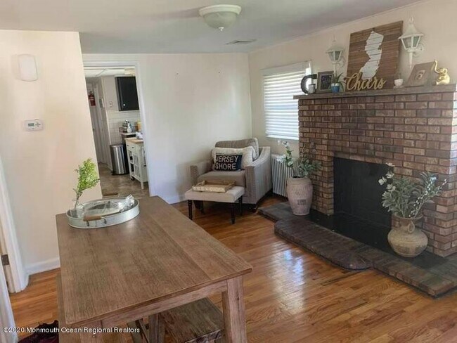 Foto del edificio - 1216 Briarwood Rd