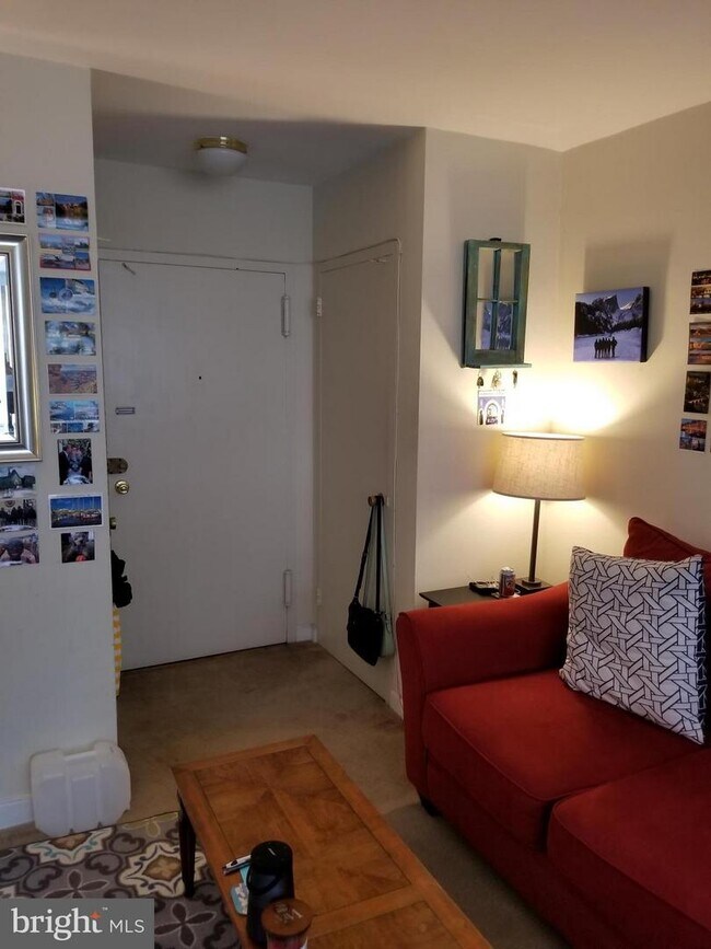 Foto del edificio - 1111 Arlington Blvd