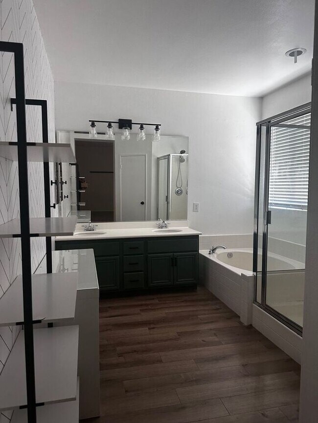 Foto del edificio - Discover your perfect Lancaster home — mor...