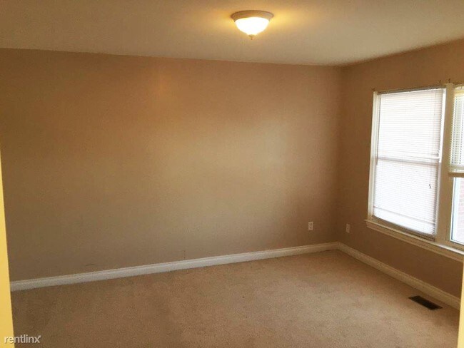 Building Photo - 28254 Deplanche Ln