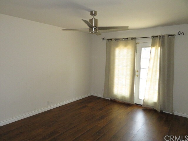 Foto del edificio - 1348 E Helmick St
