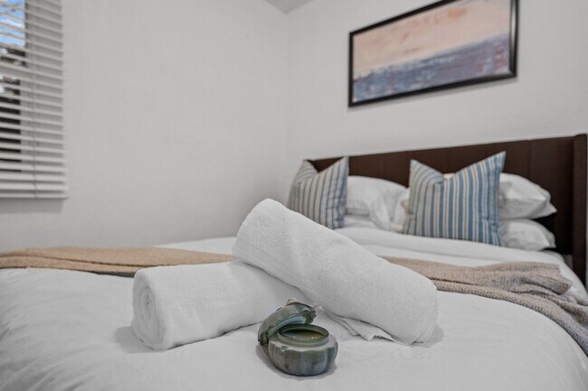 Building Photo - 334-40 Langley St