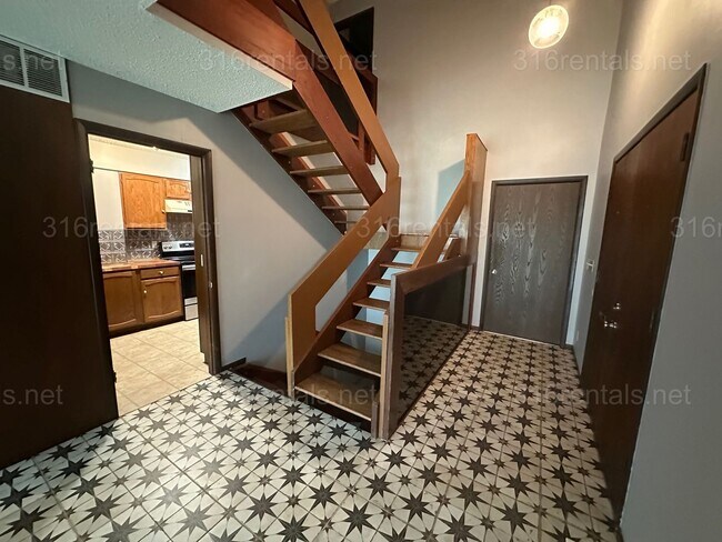 Foto del edificio - $1545 - 2 bed 1.5 bath - Duplex located in Riverside