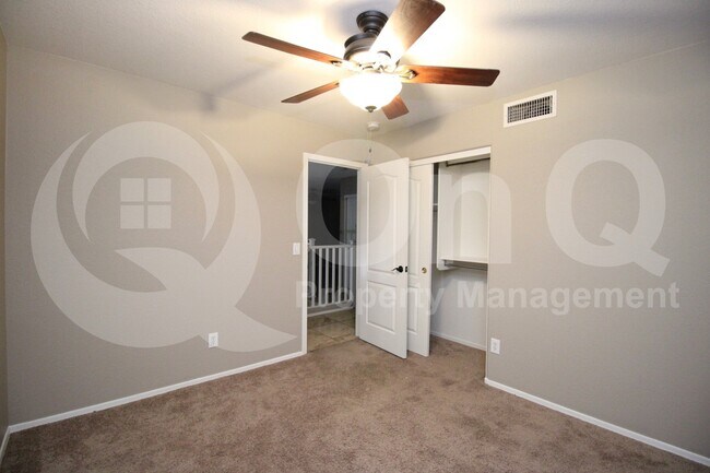 Foto del edificio - 1837 E Oakland St