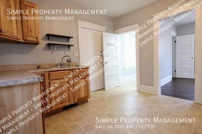 Foto del edificio - Nice 3 bed 1.5 Bath Home in Grand Rapids!