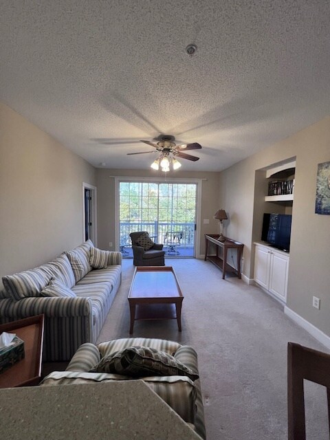 Building Photo - 2241 Waterview Dr
