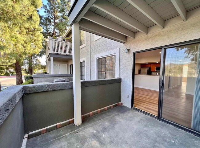 Building Photo - Sophisticated Space Designed for Comfort