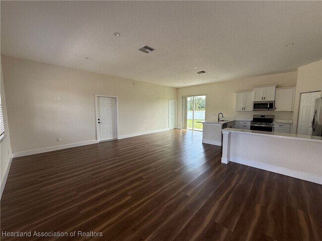 Foto del edificio - 91 Hellcat Ct NW