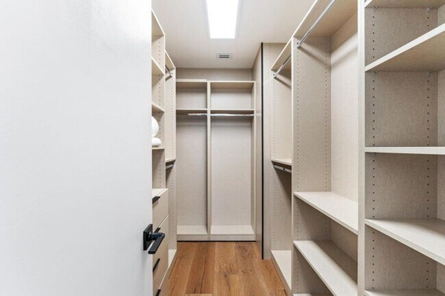 Foto del edificio - 5610 S Ocean Blvd