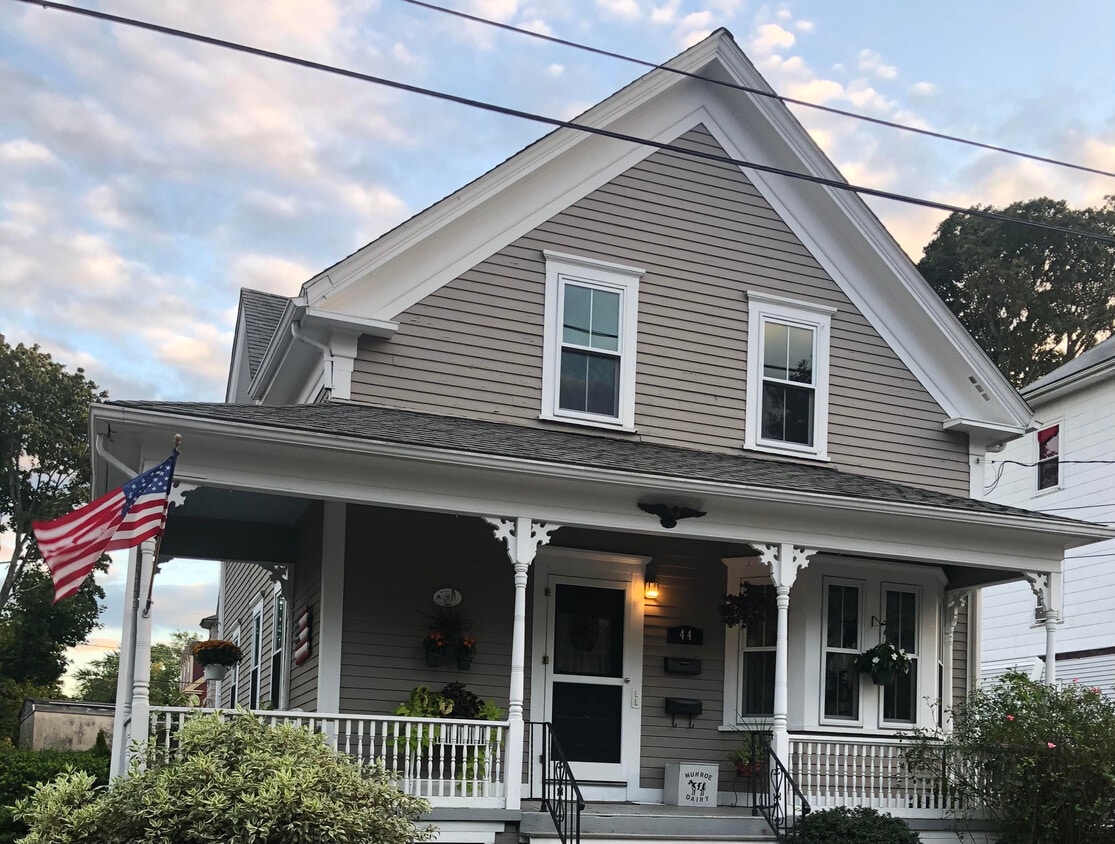 44 Lawn Ave Unit 2, Warwick, RI 02888 Apartments in Warwick, RI