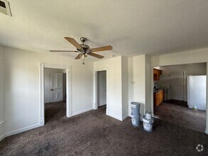 Building Photo - 942 W Edwards St