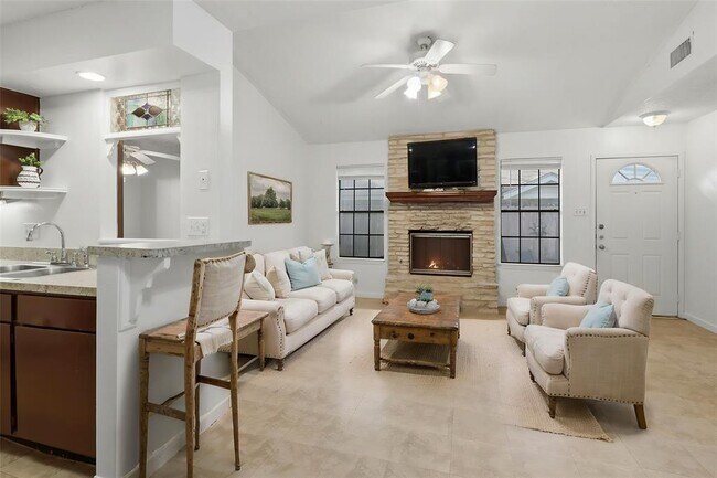 Foto del edificio - 12416 Deer Falls Dr