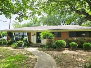 Building Photo - 701 S Burdette Ave