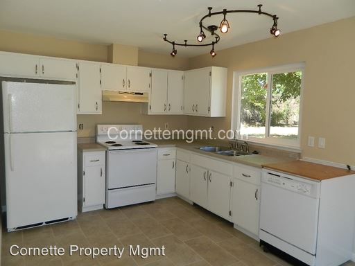Building Photo - 2616 Sunfish Ct