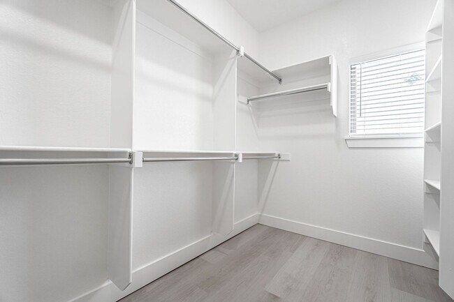 Foto del edificio - Brand New Townhomes in Bentonville!