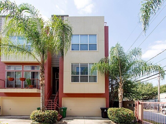 Foto del edificio - 94 Drew St