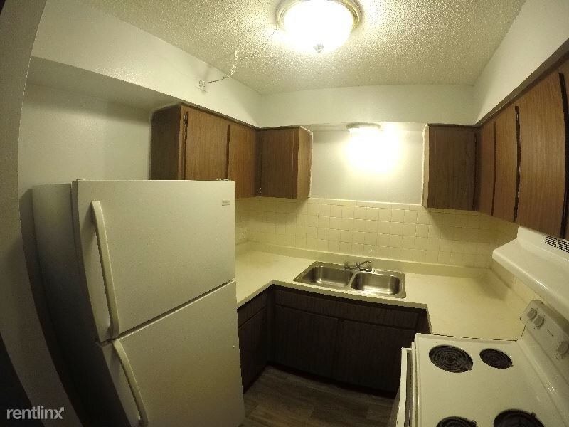 Primary Photo - 4810 busch Blvd