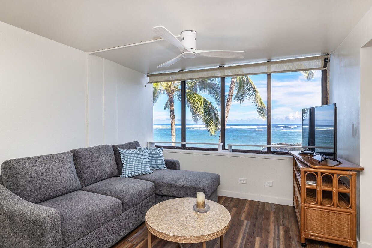 Foto principal - BEACH FRONT FURNISHED CONDO - 2/2/1cov pkg