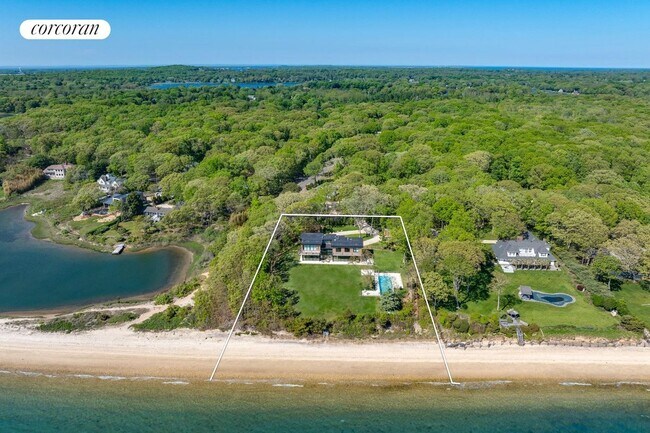 Foto del edificio - 22 Peconic Ave