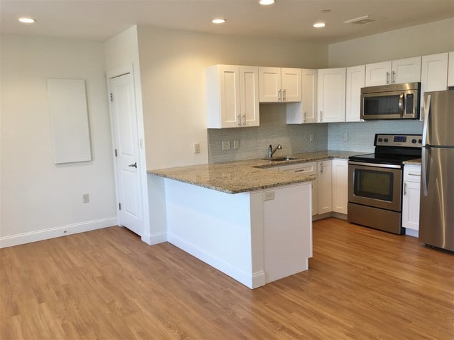 Foto del edificio - 875 Elm St