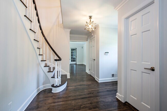 Building Photo - 43 Highfield Rd