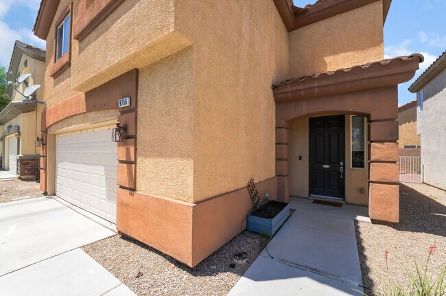 Building Photo - Charming 3 Bedroom Home in the Heart of So...