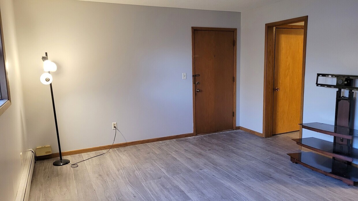 Living room - 1451 6th Ave SE