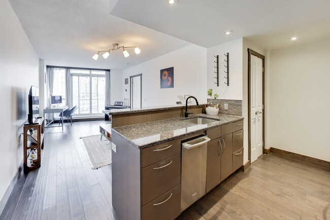 Building Photo - 218 Queens Quay W