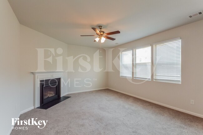 Foto del edificio - 7795 Nolan Trail