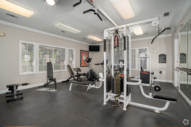 Fitness Center - 2929 Dunvale Apartments On Westheimer