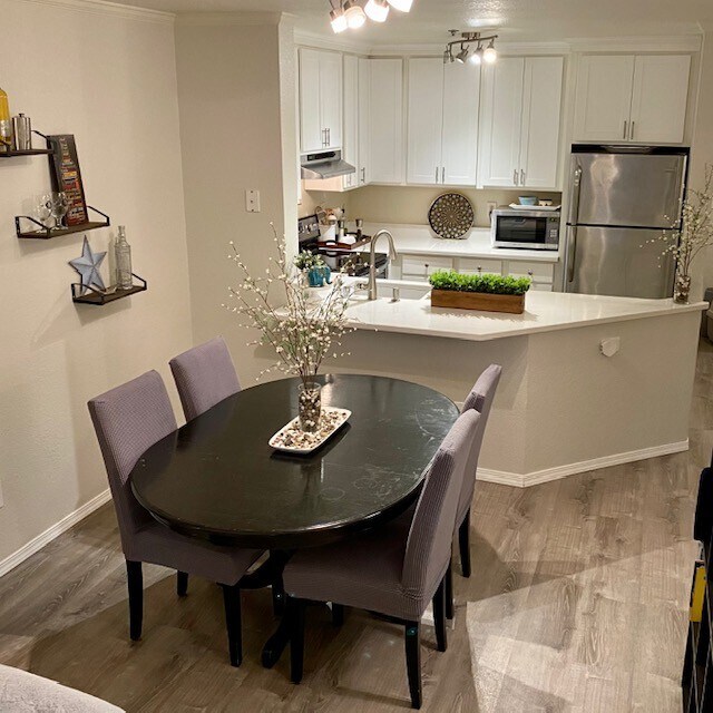 Dining space - 17300 91st Ave NE