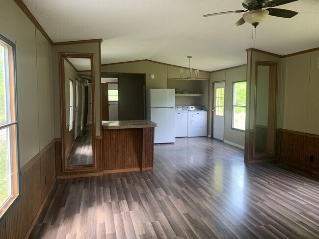Building Photo - 414 Frisco St