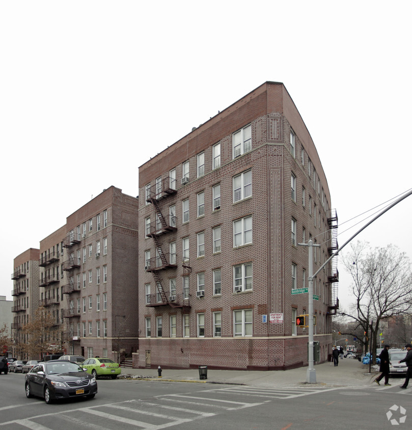3221-3227 Bainbridge Ave Bronx, NY - 3225 Bainbridge Ave
