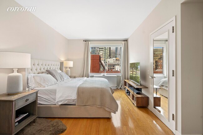 Foto del edificio - 309 W 23rd St
