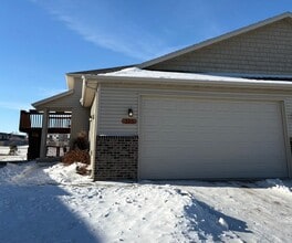 Building Photo - 105 Mulberry Loop NE